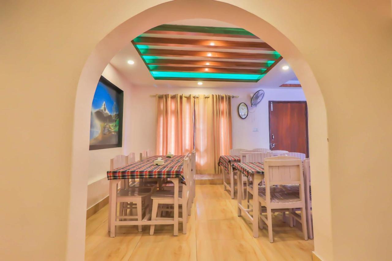 Hotel Alpine Villa Pokhara Exterior foto